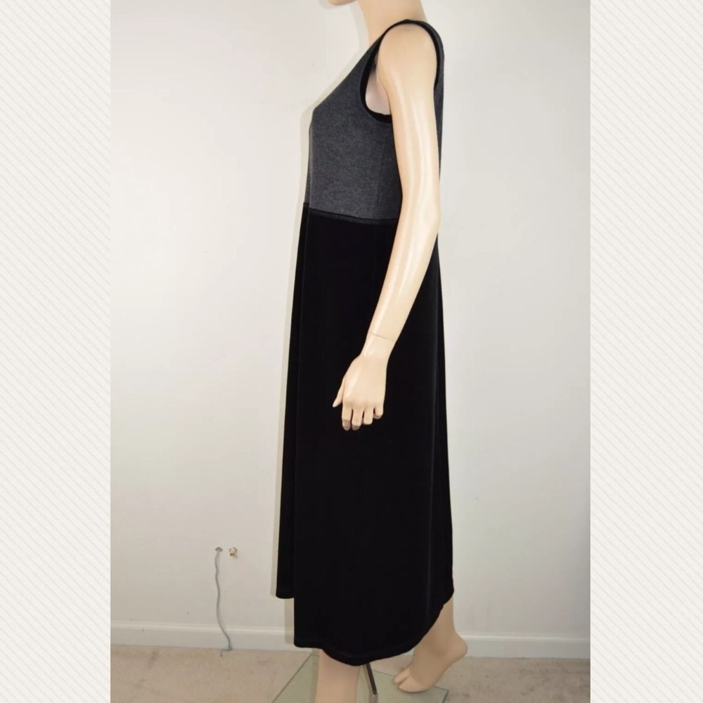 Carol Anderson Petites Chest 17'' Velvet Dress - Picture 4 of 8